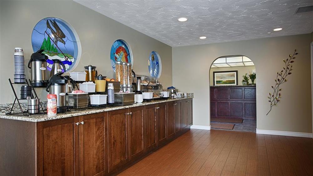 Aurora Inn Kingston Restaurant photo